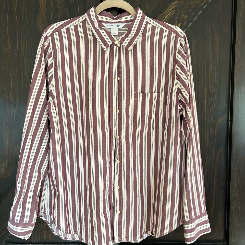 Striped purple and white classic button down shirt size large